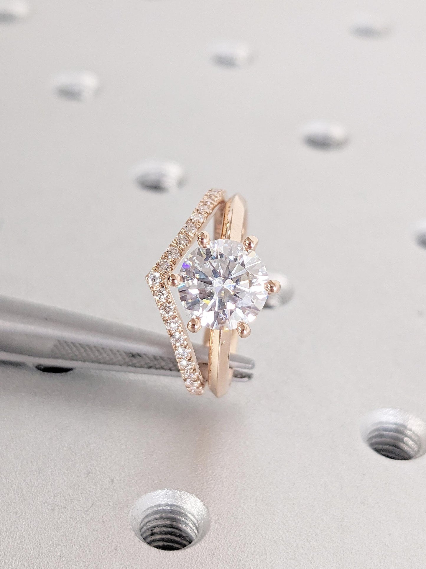 1.2 CT Round Solitaire Moissanite Engagement Ring