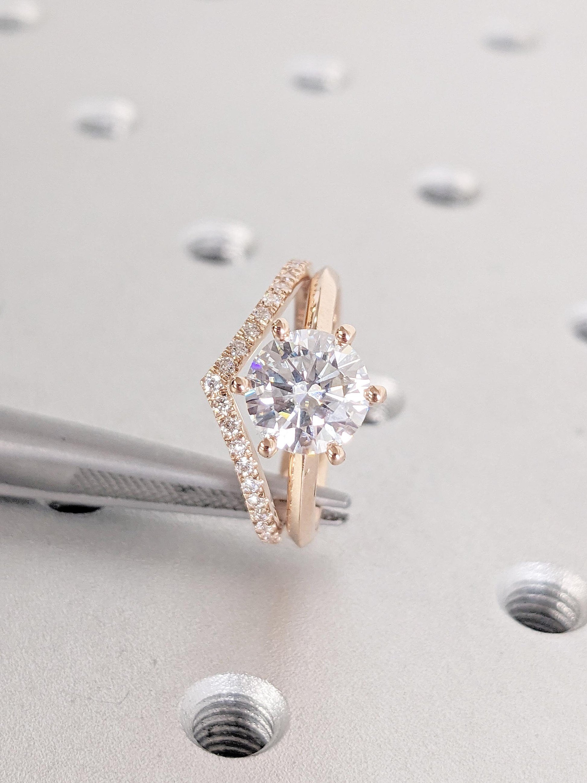 1.2 CT Round Solitaire Moissanite Engagement Ring
