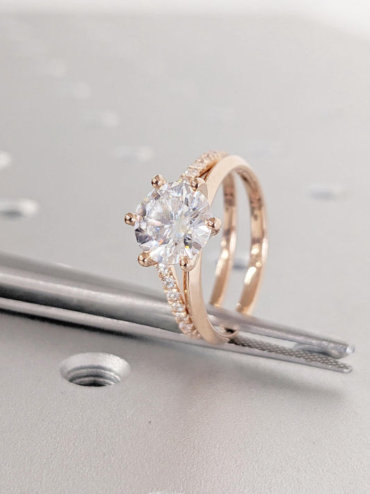 1.2 CT Round Solitaire Moissanite Engagement Ring