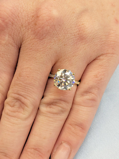 1.2 CT Round Solitaire Moissanite Engagement Ring