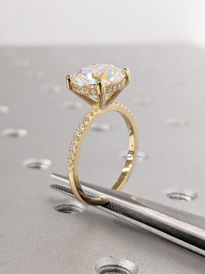 1.2 CT Round Solitaire Moissanite Engagement Ring