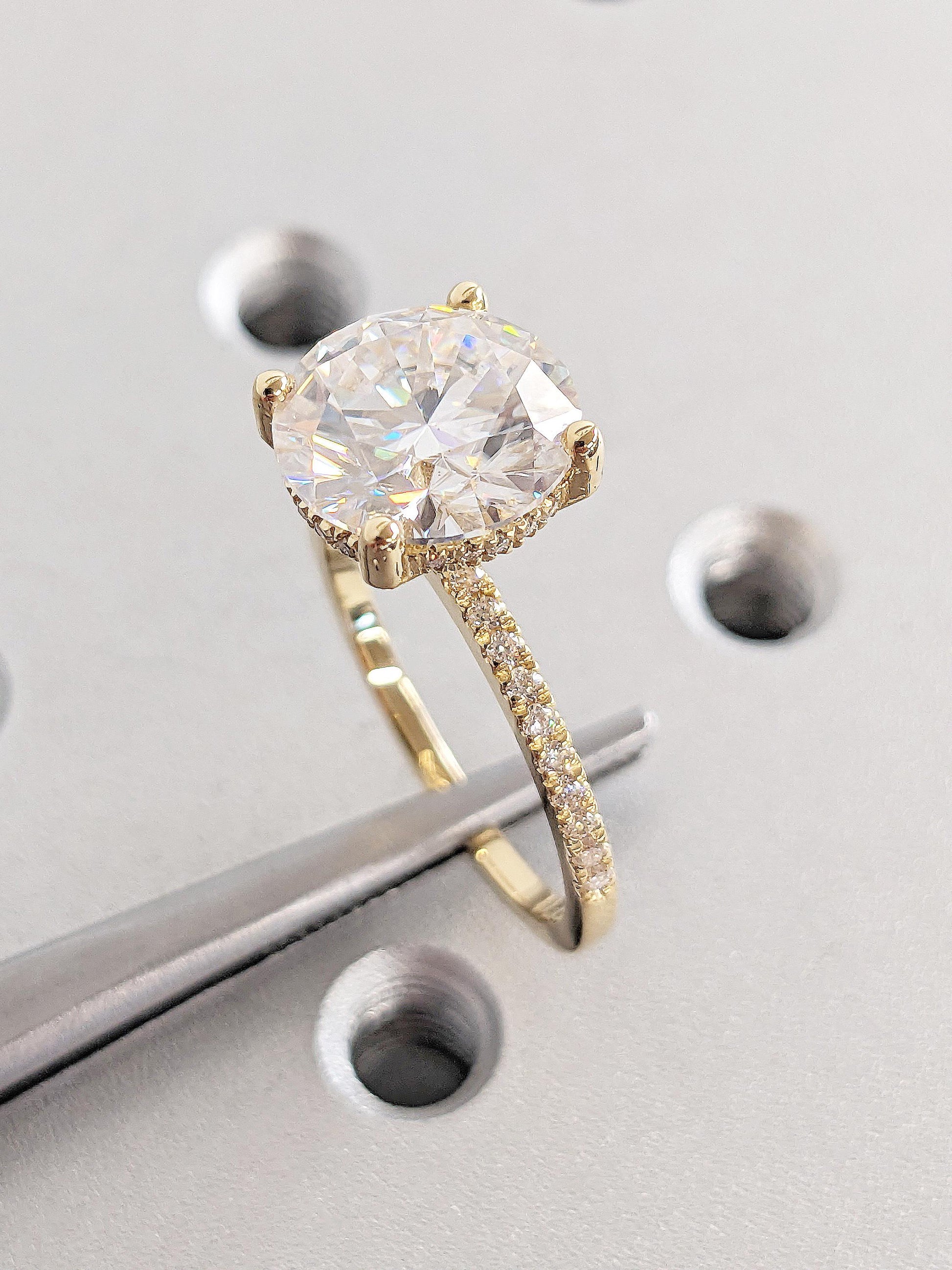 1.2 CT Round Solitaire Moissanite Engagement Ring