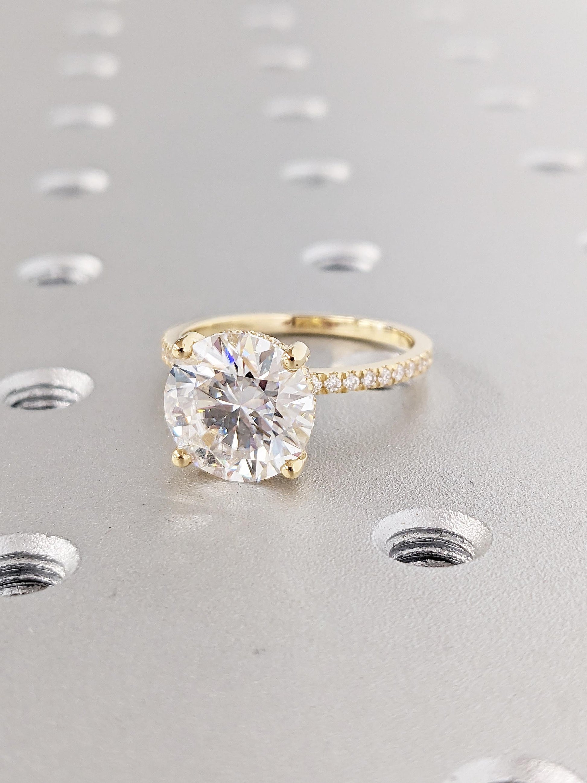1.2 CT Round Solitaire Moissanite Engagement Ring