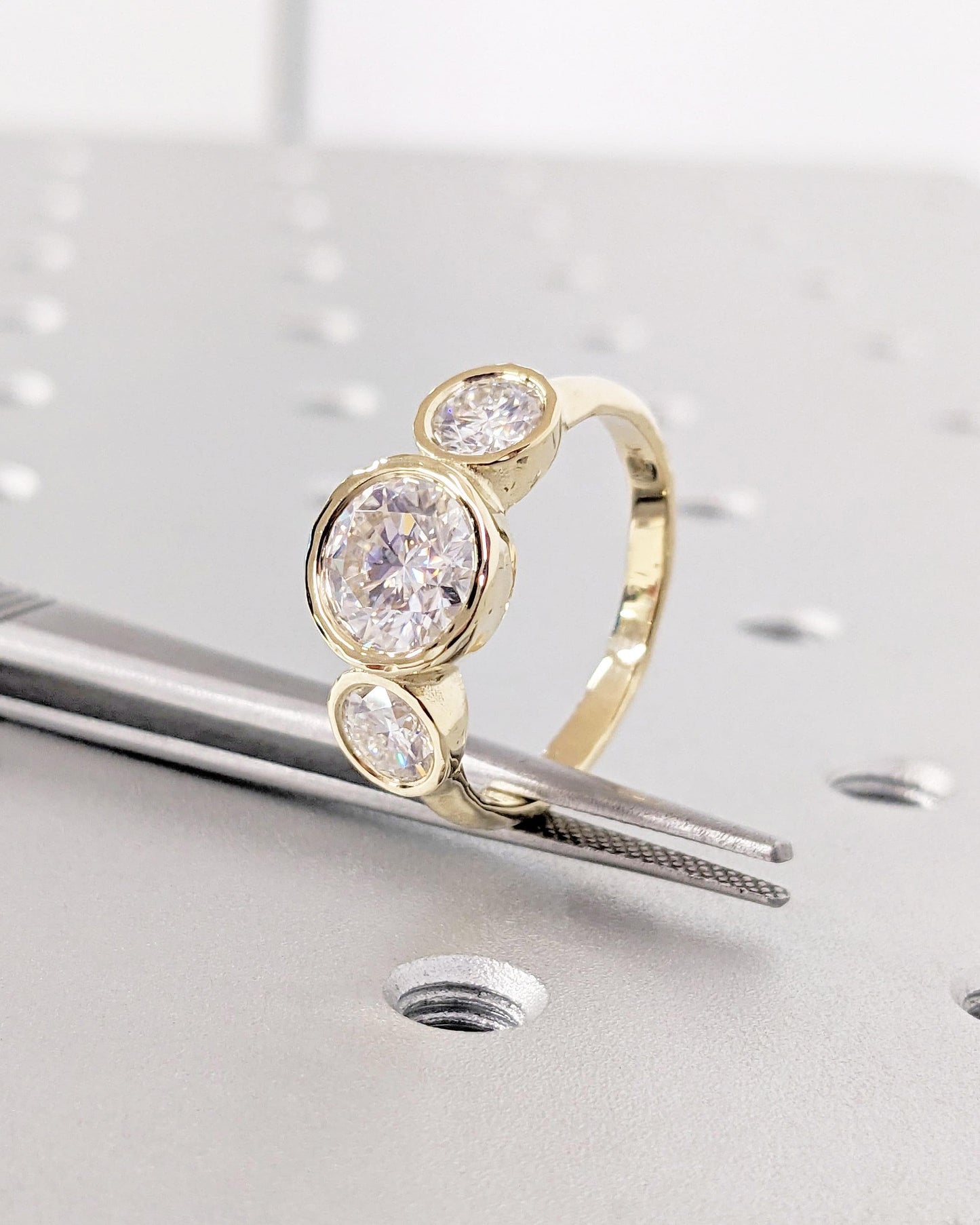 1.2 CT Round Solitaire Moissanite Engagement Ring
