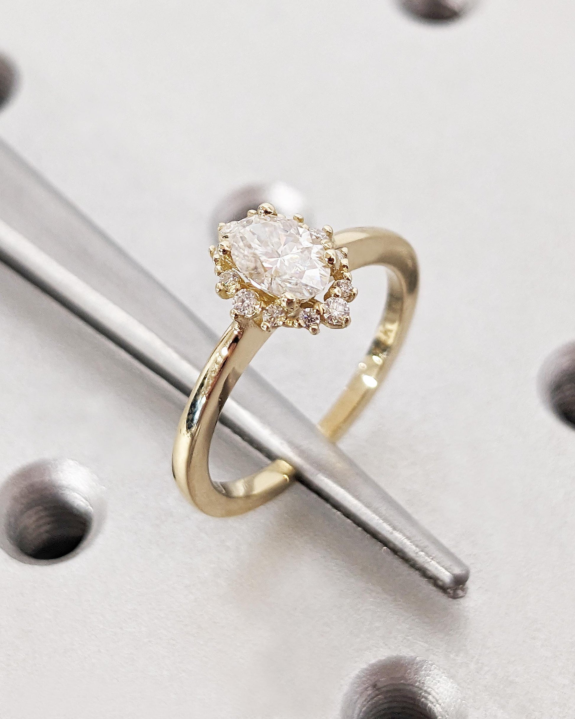 1.2 CT Round Solitaire Moissanite Engagement Ring
