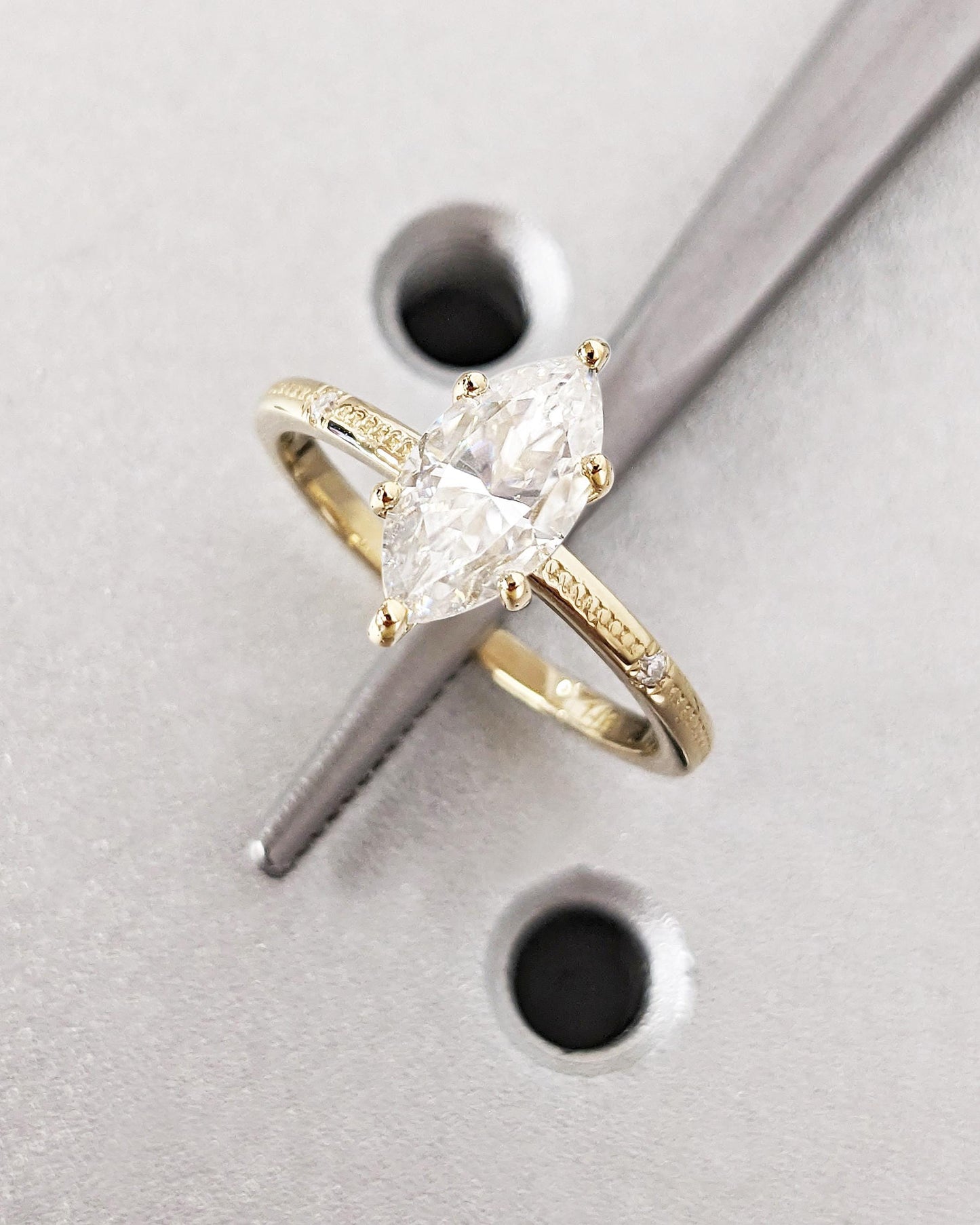 1.2 CT Round Solitaire Moissanite Engagement Ring