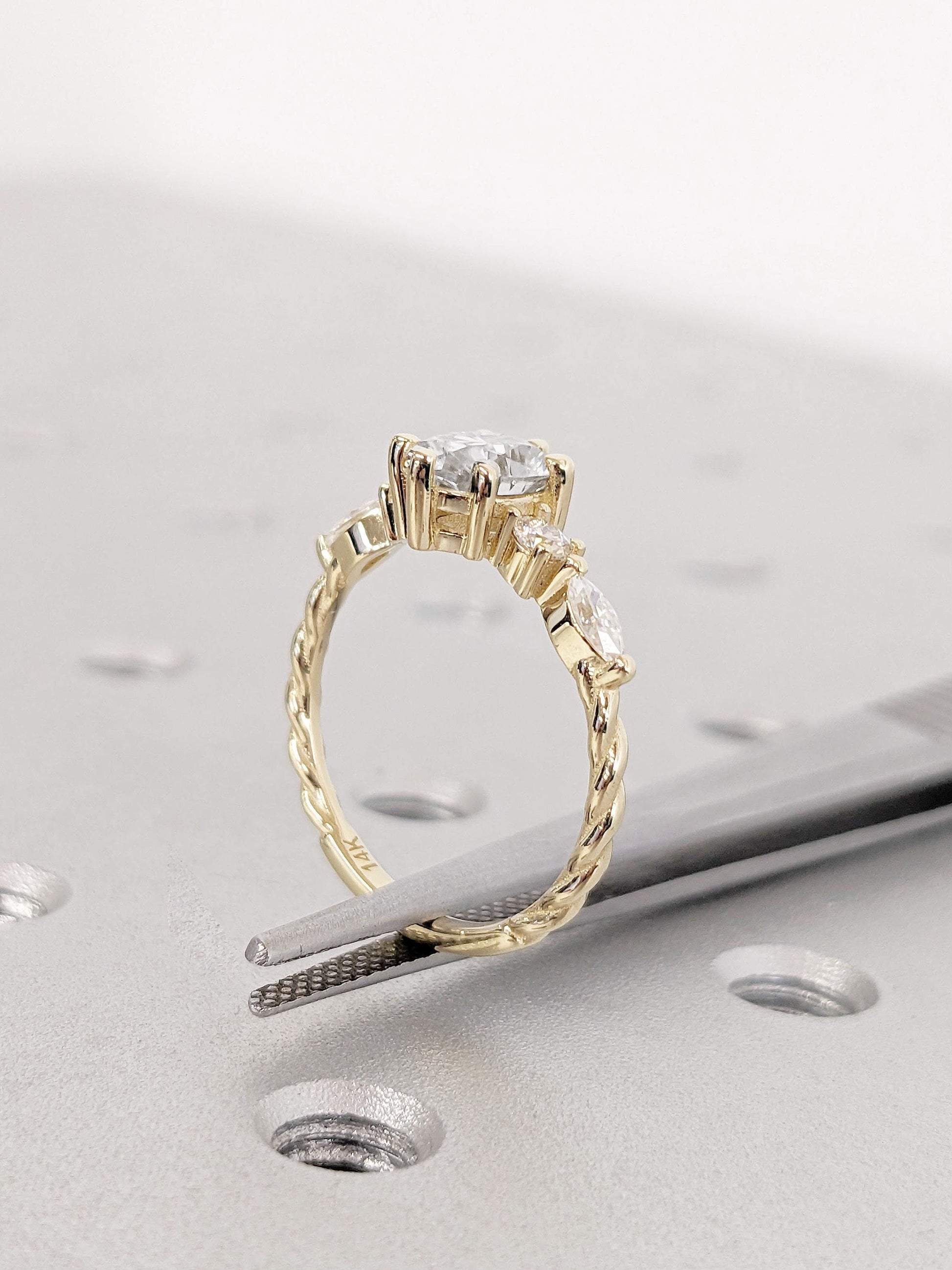 1.2 CT Round Solitaire Moissanite Engagement Ring