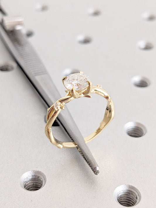1.2 CT Round Solitaire Moissanite Engagement Ring