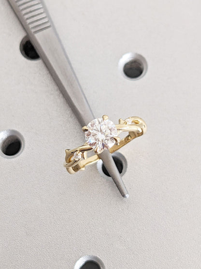 1.2 CT Round Solitaire Moissanite Engagement Ring