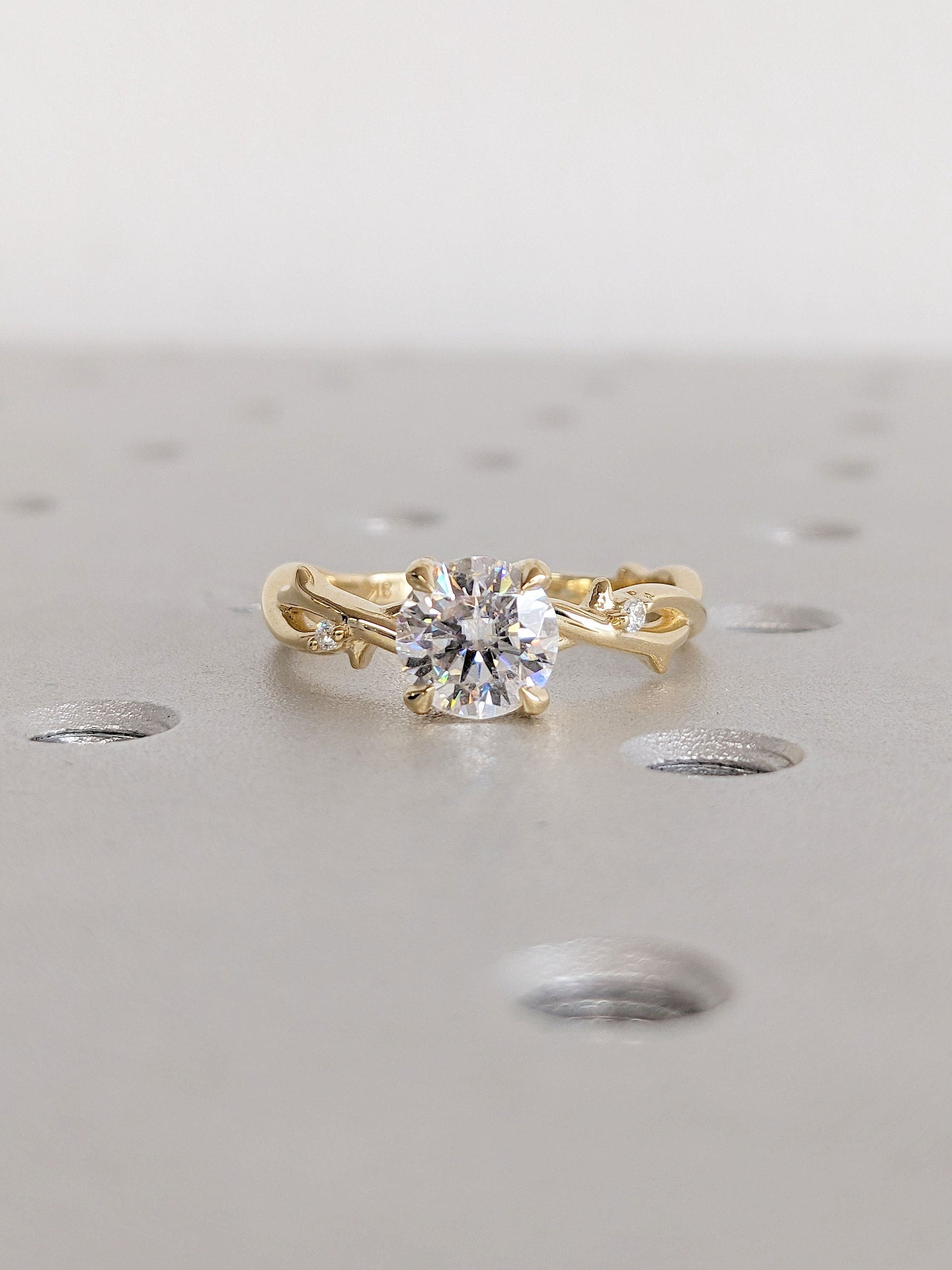 1.2 CT Round Solitaire Moissanite Engagement Ring
