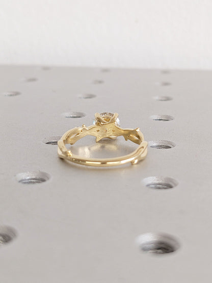 1.2 CT Round Solitaire Moissanite Engagement Ring