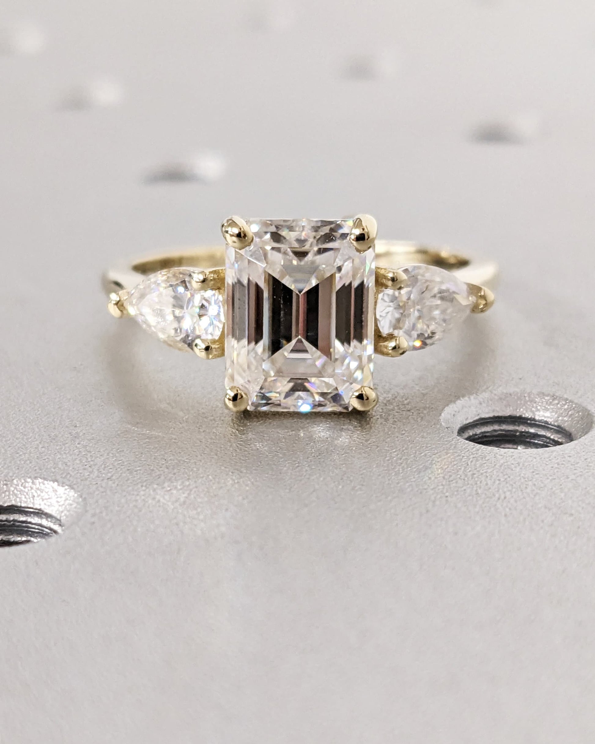 1.2 CT Round Solitaire Moissanite Engagement Ring