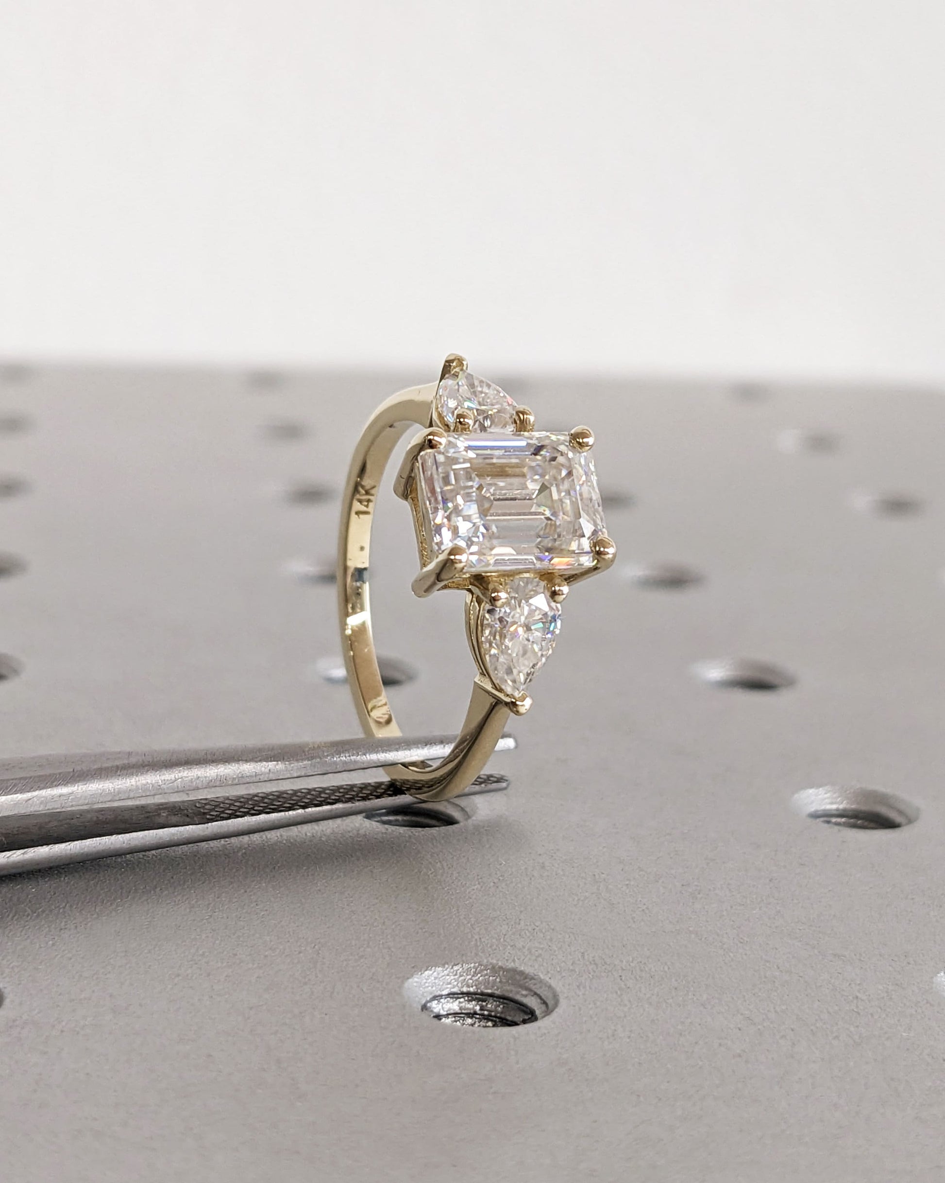 1.2 CT Round Solitaire Moissanite Engagement Ring