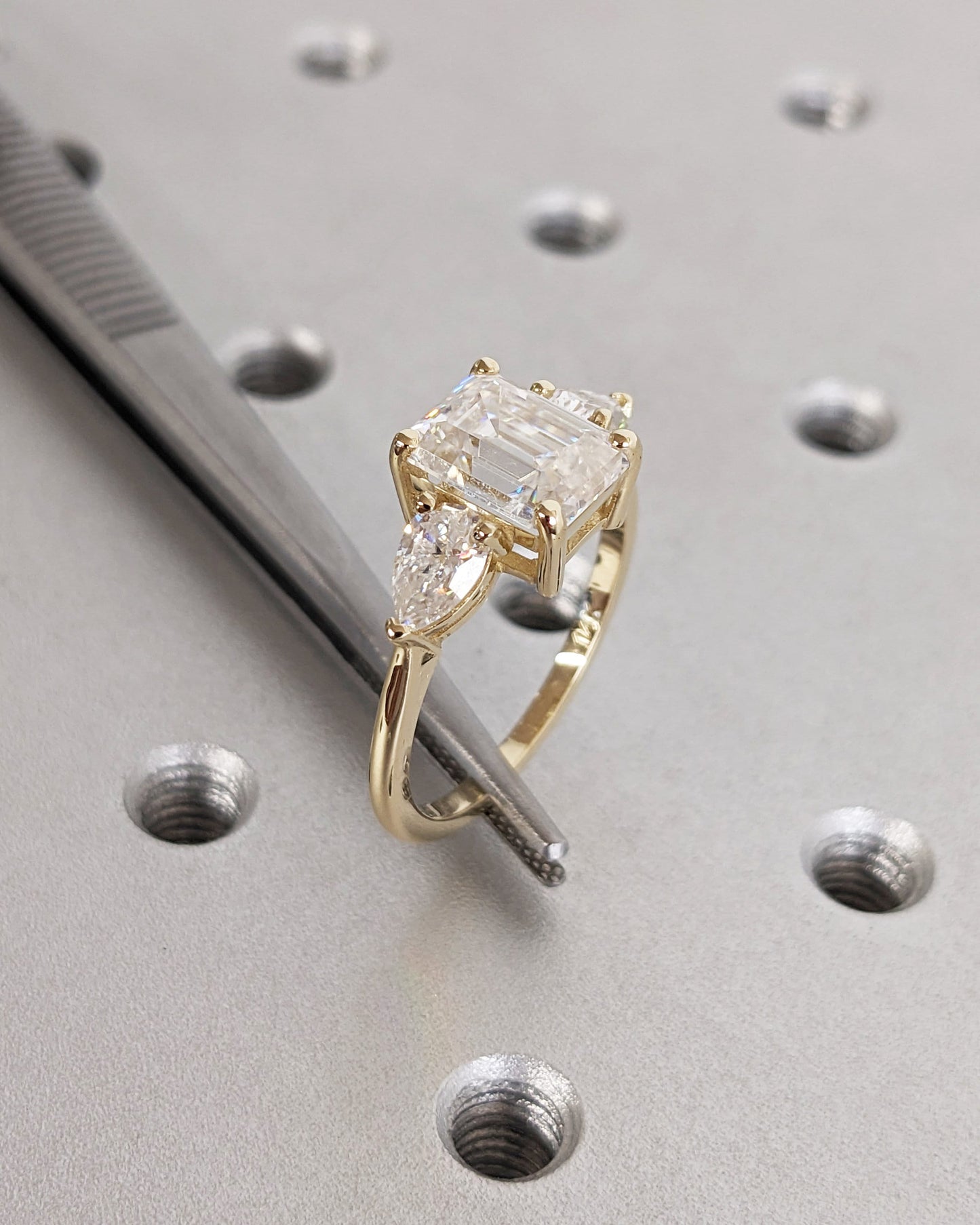 1.2 CT Round Solitaire Moissanite Engagement Ring