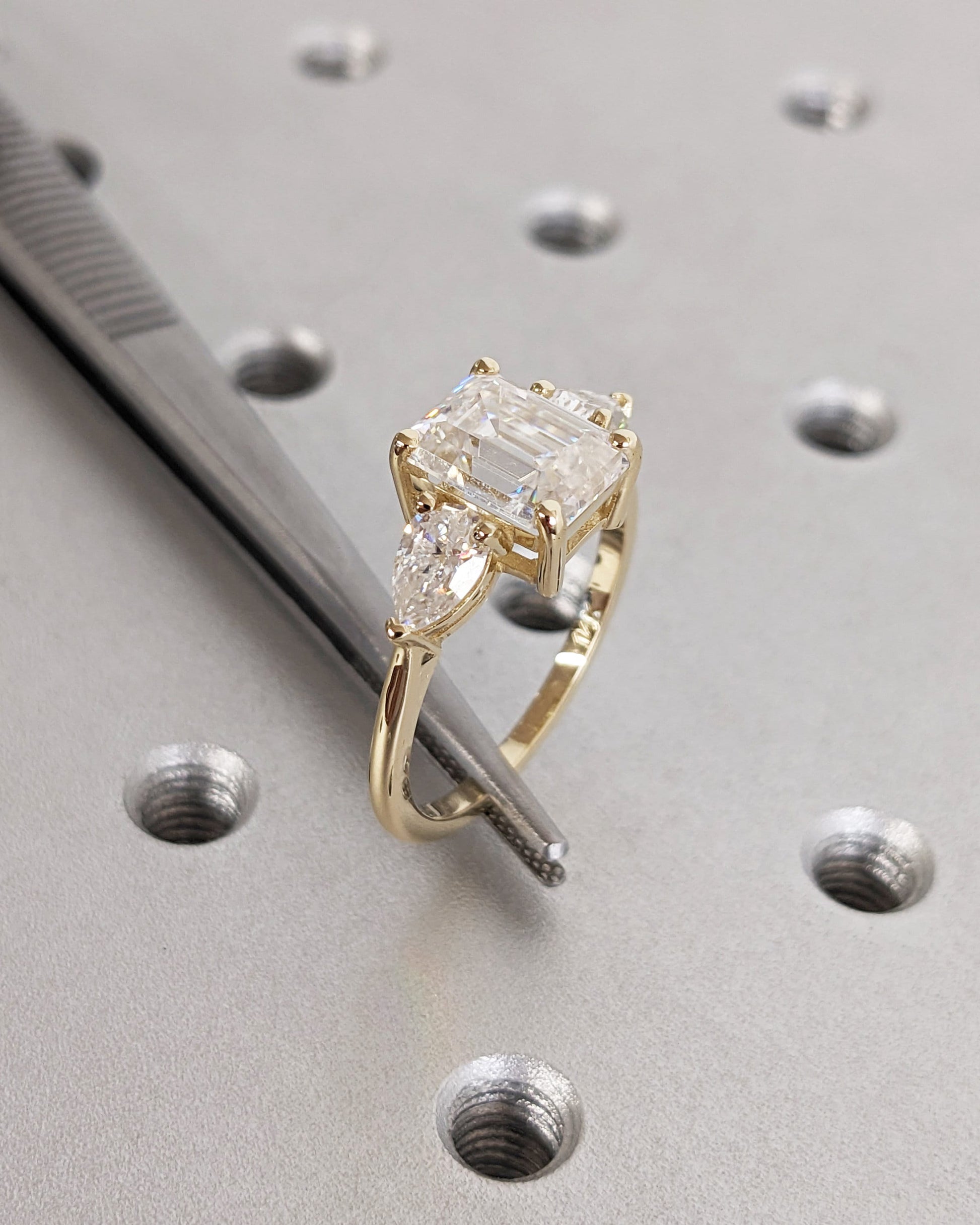 1.2 CT Round Solitaire Moissanite Engagement Ring
