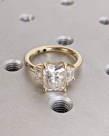 1.2 CT Round Solitaire Moissanite Engagement Ring