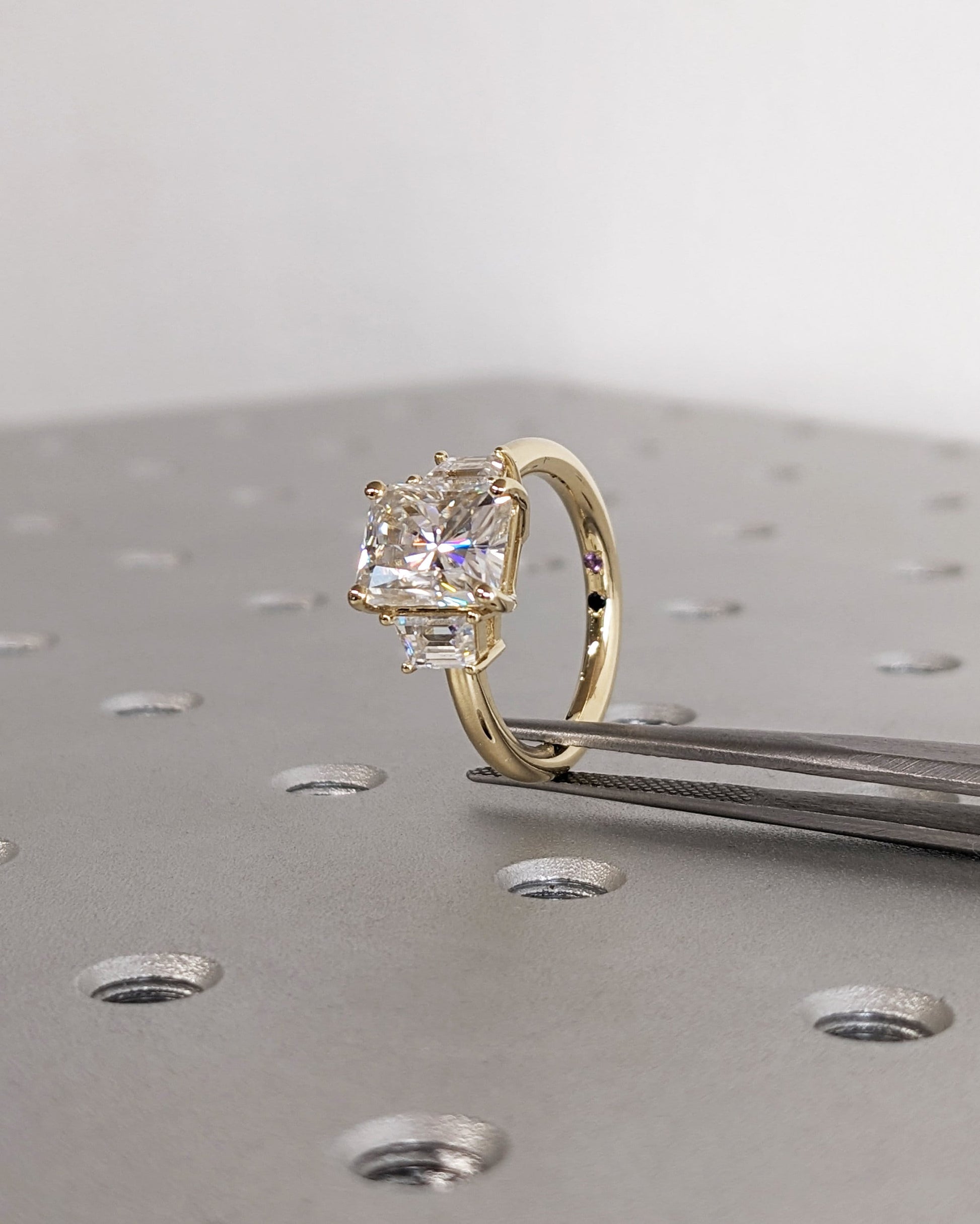 1.2 CT Round Solitaire Moissanite Engagement Ring