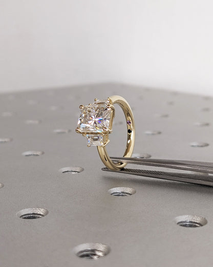 1.2 CT Round Solitaire Moissanite Engagement Ring