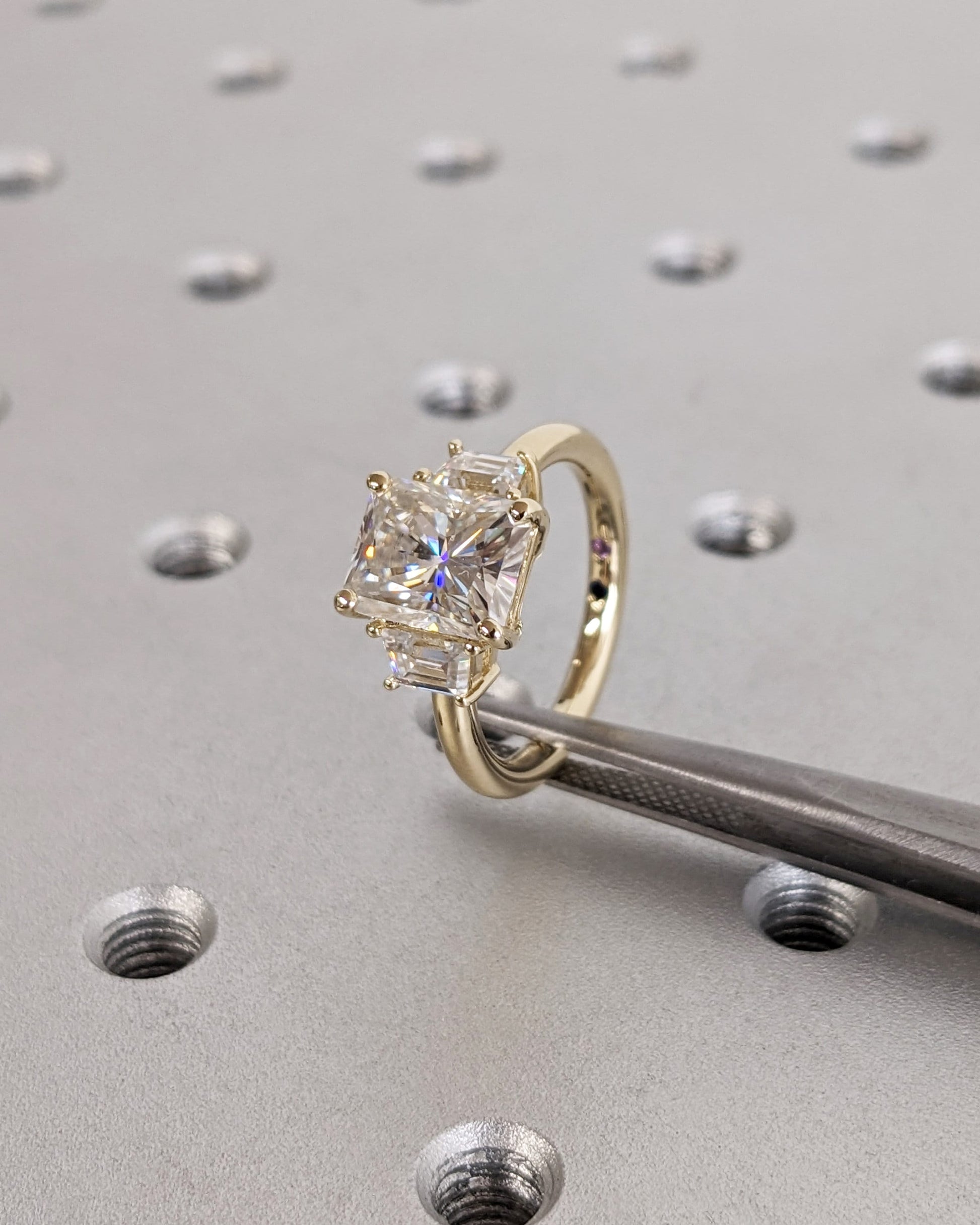 1.2 CT Round Solitaire Moissanite Engagement Ring