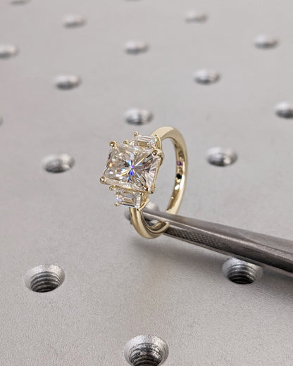 1.2 CT Round Solitaire Moissanite Engagement Ring