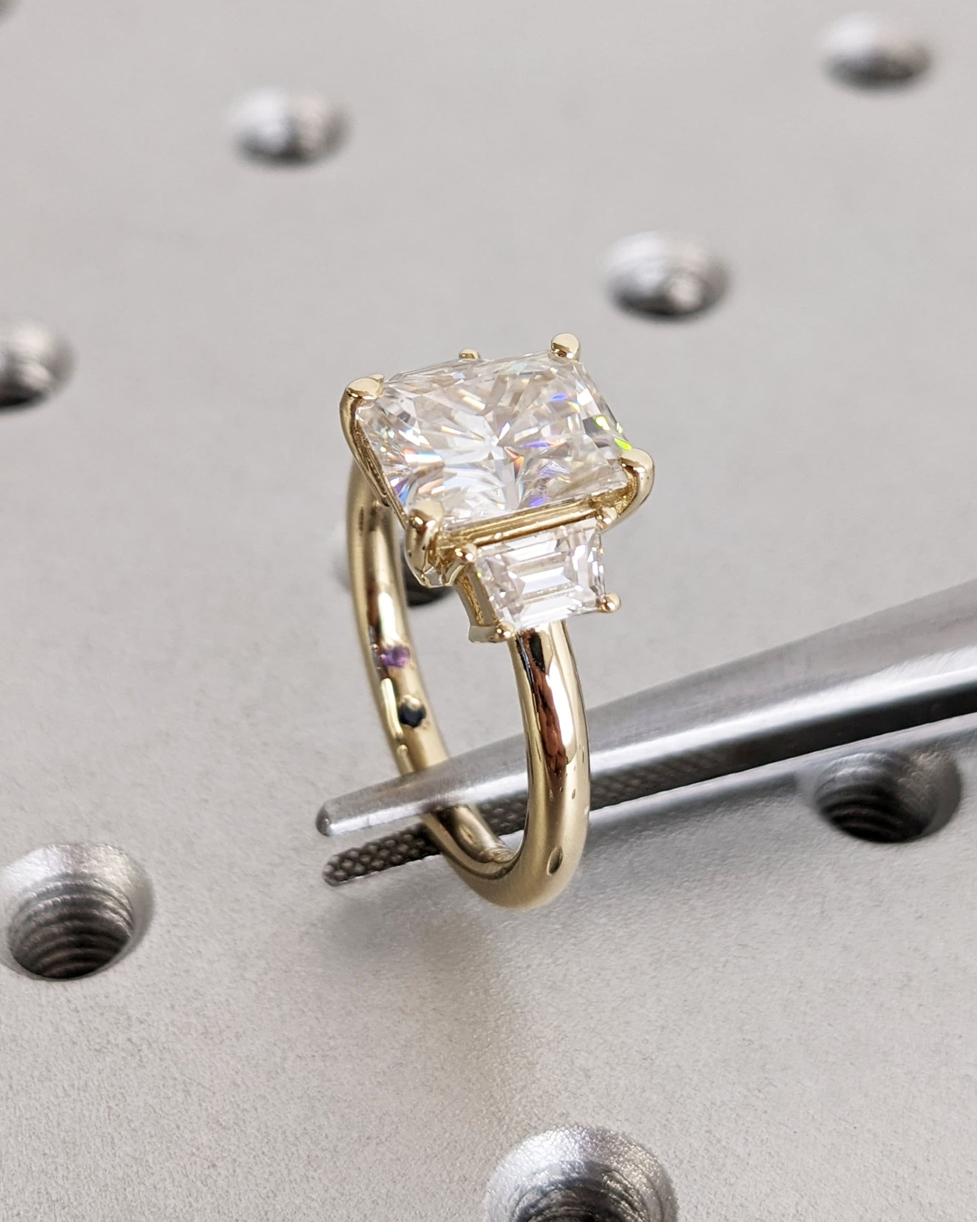 1.2 CT Round Solitaire Moissanite Engagement Ring