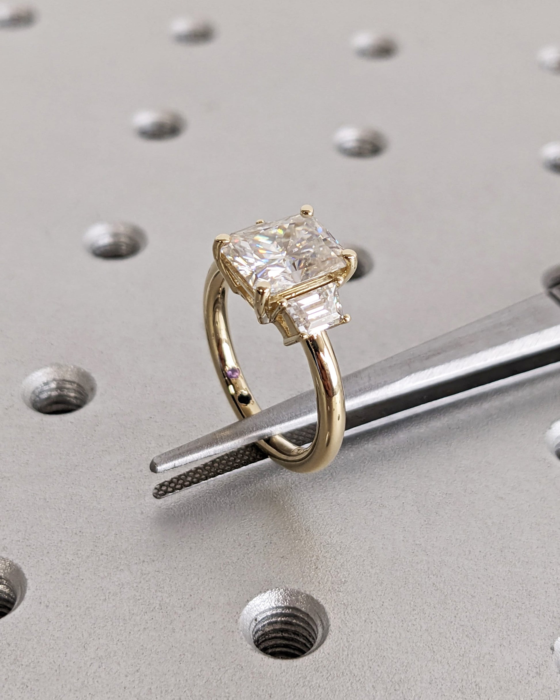 1.2 CT Round Solitaire Moissanite Engagement Ring
