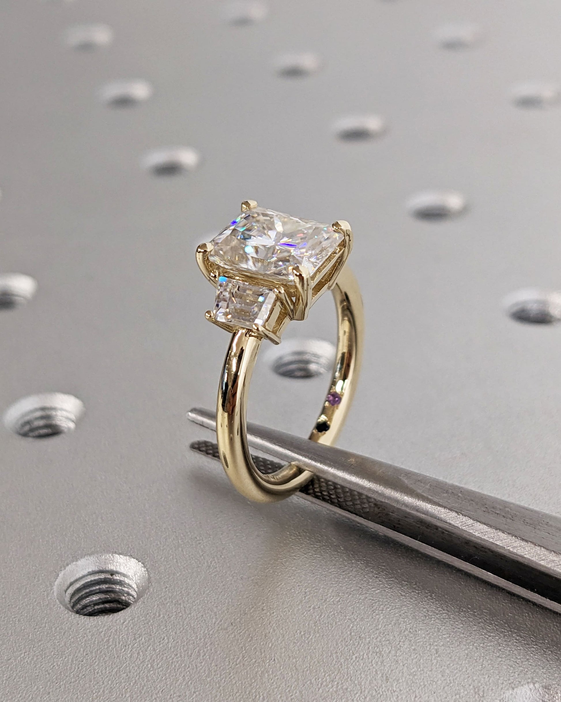 1.2 CT Round Solitaire Moissanite Engagement Ring