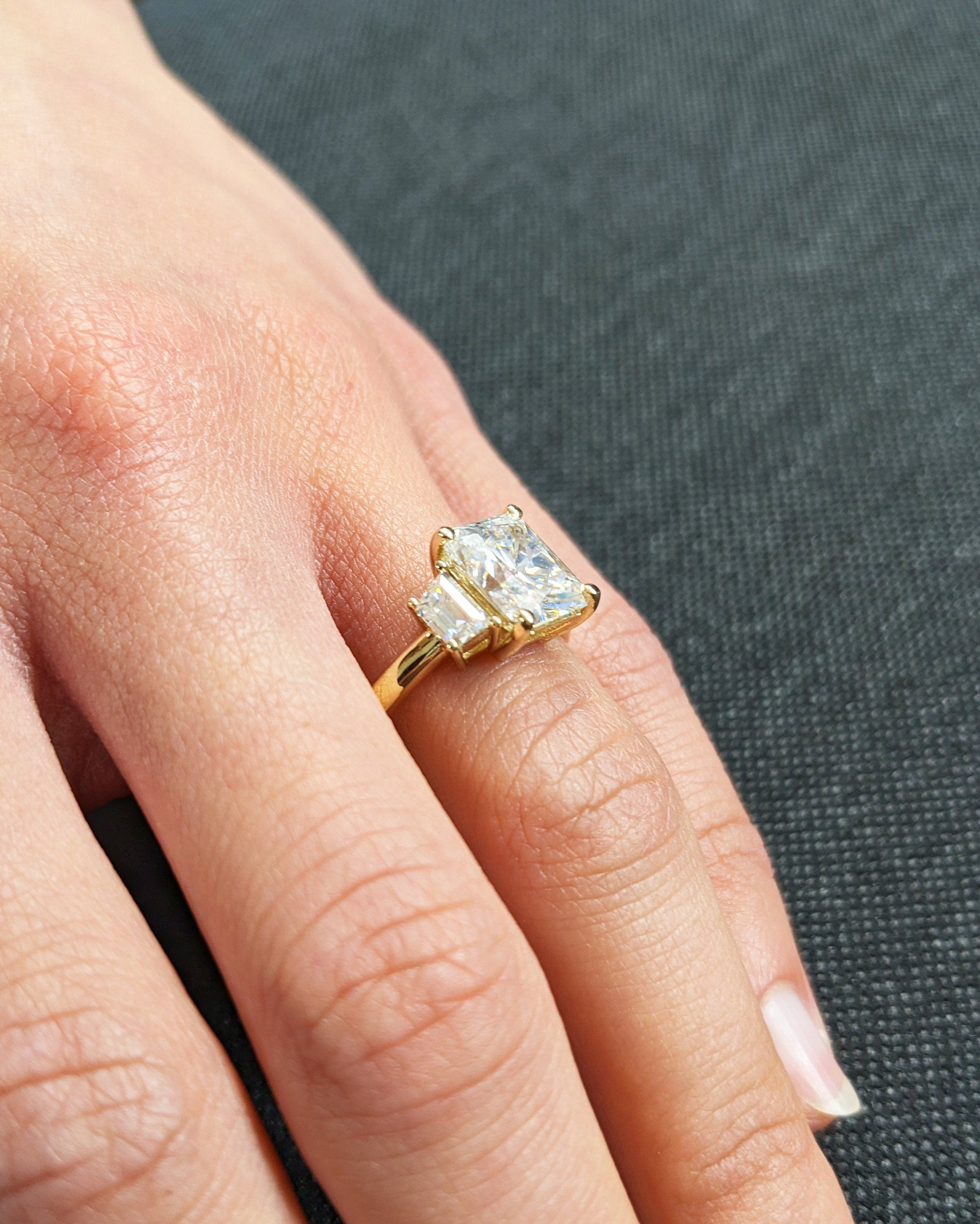 1.2 CT Round Solitaire Moissanite Engagement Ring