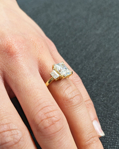 1.2 CT Round Solitaire Moissanite Engagement Ring