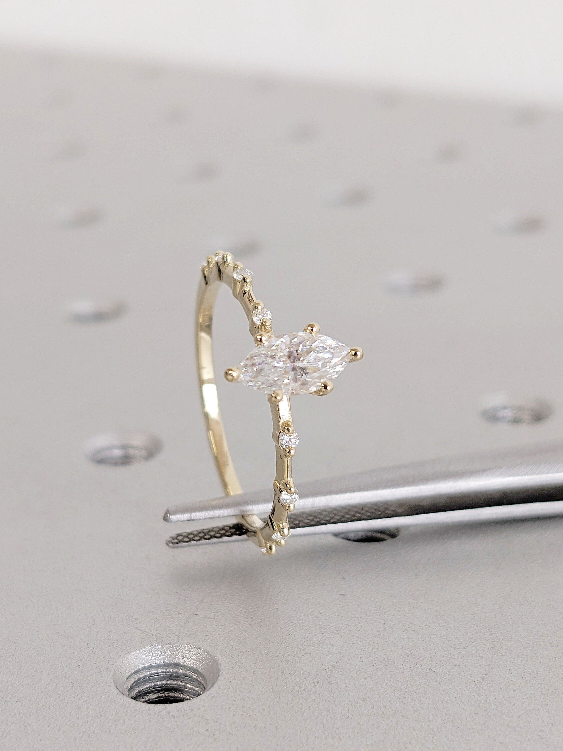 1.2 CT Round Solitaire Moissanite Engagement Ring