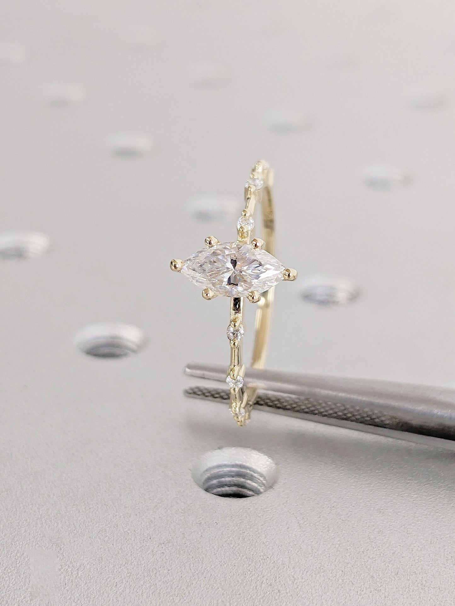 1.2 CT Round Solitaire Moissanite Engagement Ring