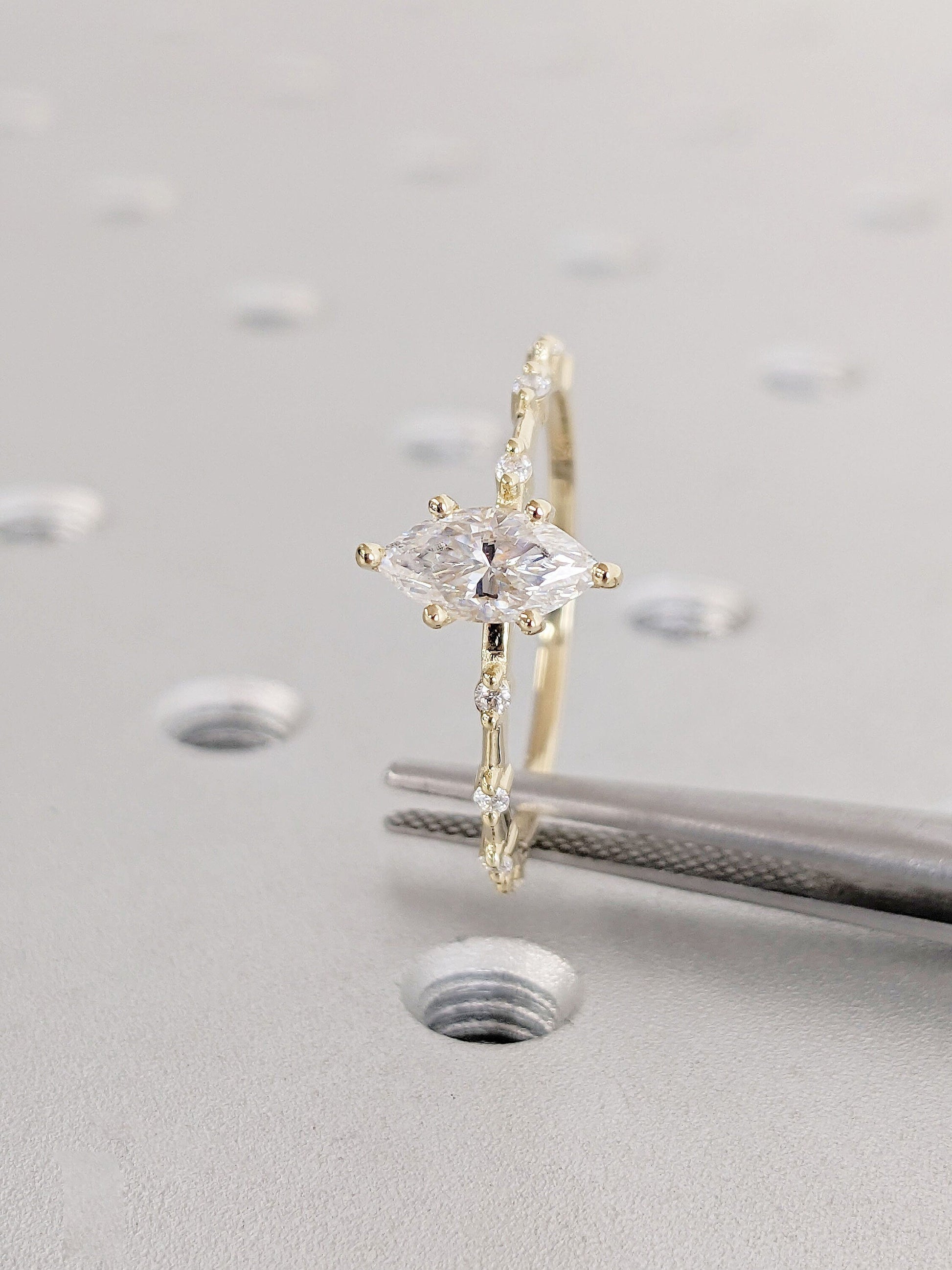 1.2 CT Round Solitaire Moissanite Engagement Ring