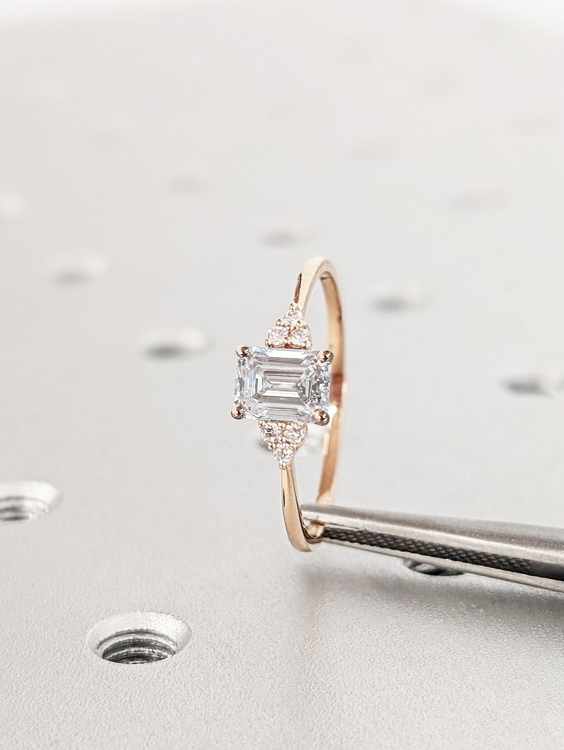 1.2 CT Round Solitaire Moissanite Engagement Ring