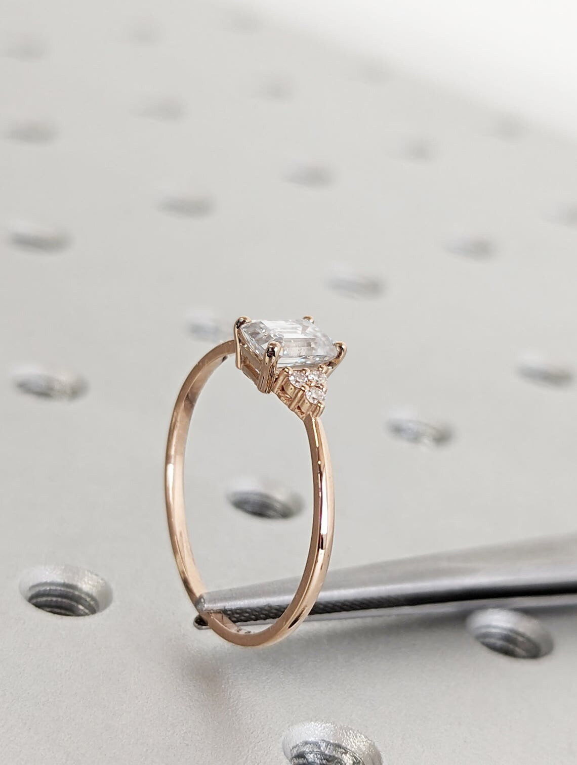 1.2 CT Round Solitaire Moissanite Engagement Ring