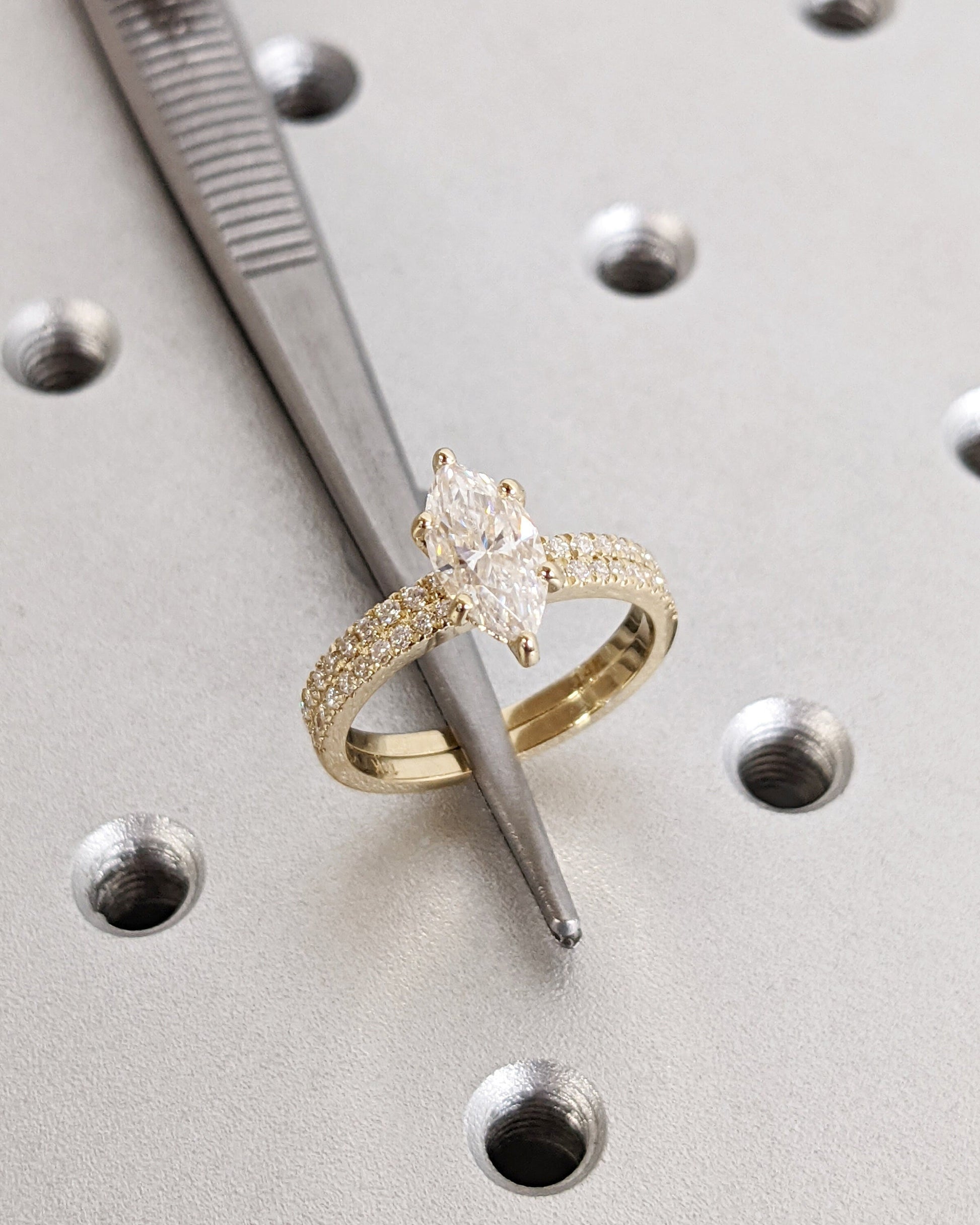 1.2 CT Round Solitaire Moissanite Engagement Ring