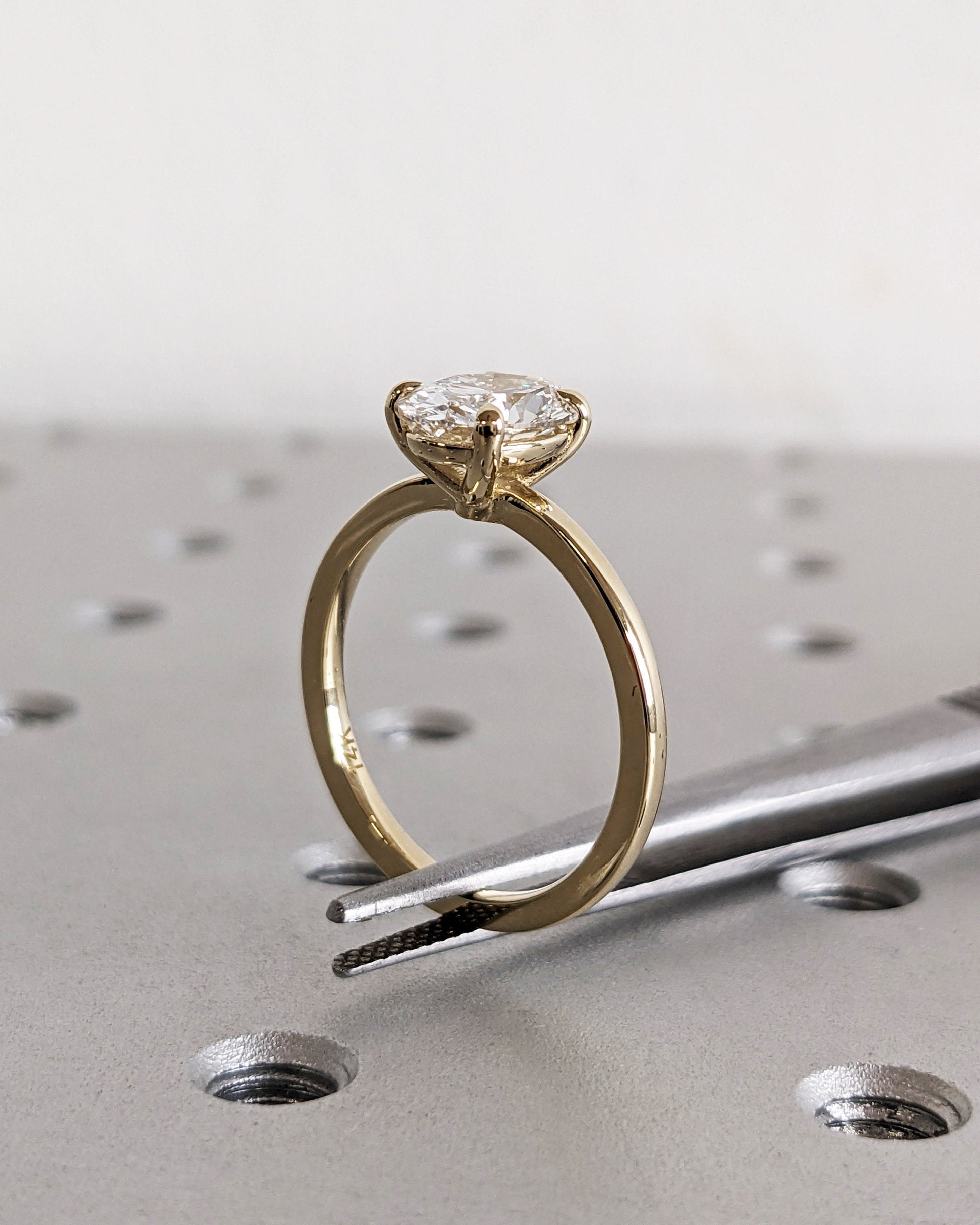 1.2 CT Round Solitaire Moissanite Engagement Ring