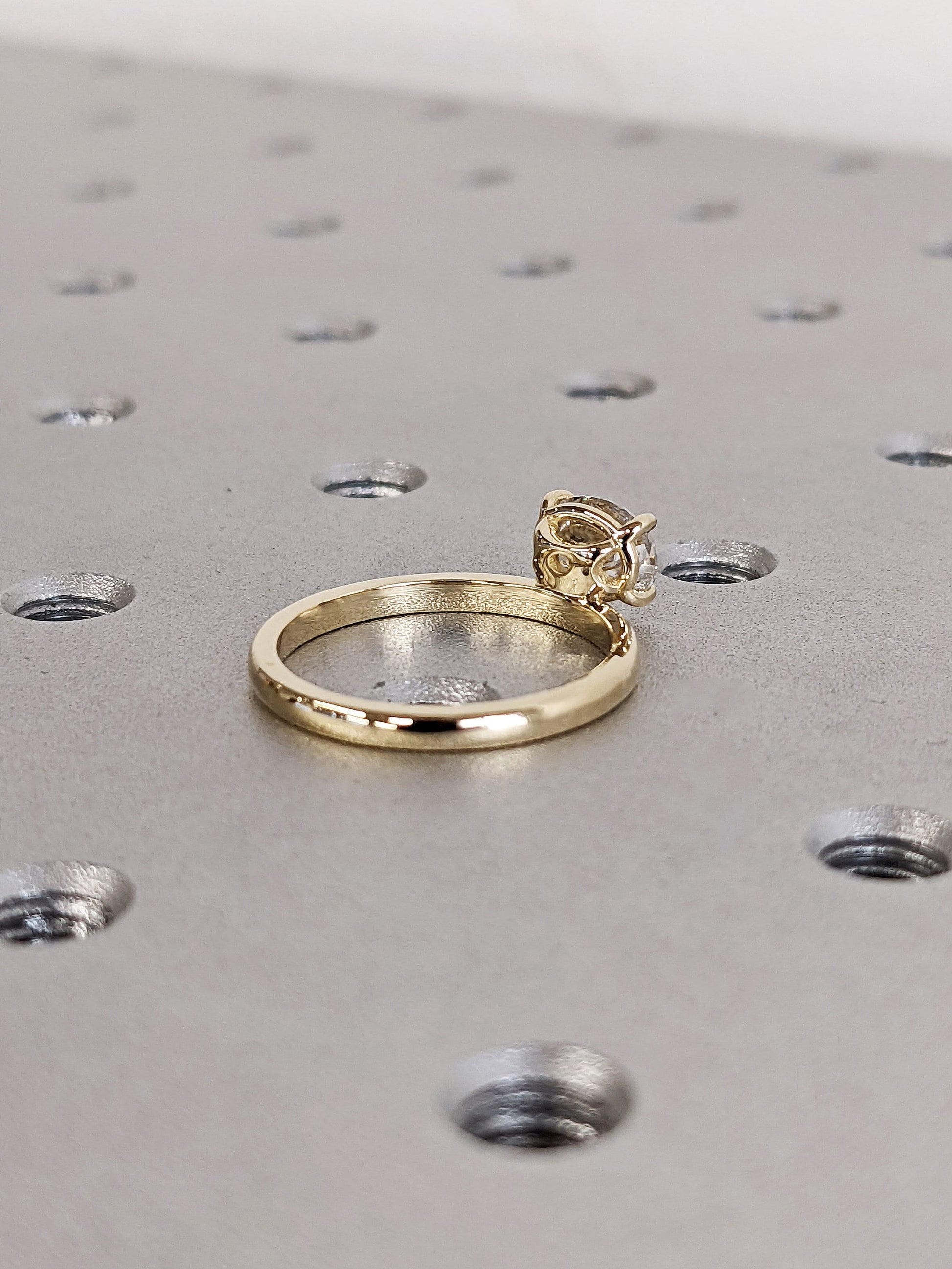 1.2 CT Round Solitaire Moissanite Engagement Ring