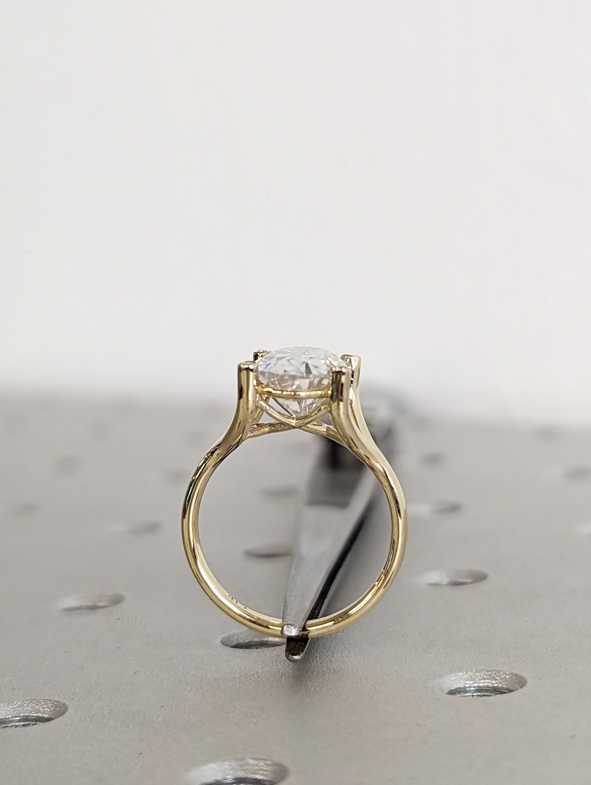 1.2 CT Round Solitaire Moissanite Engagement Ring