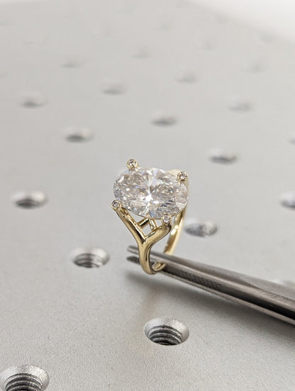 1.2 CT Round Solitaire Moissanite Engagement Ring
