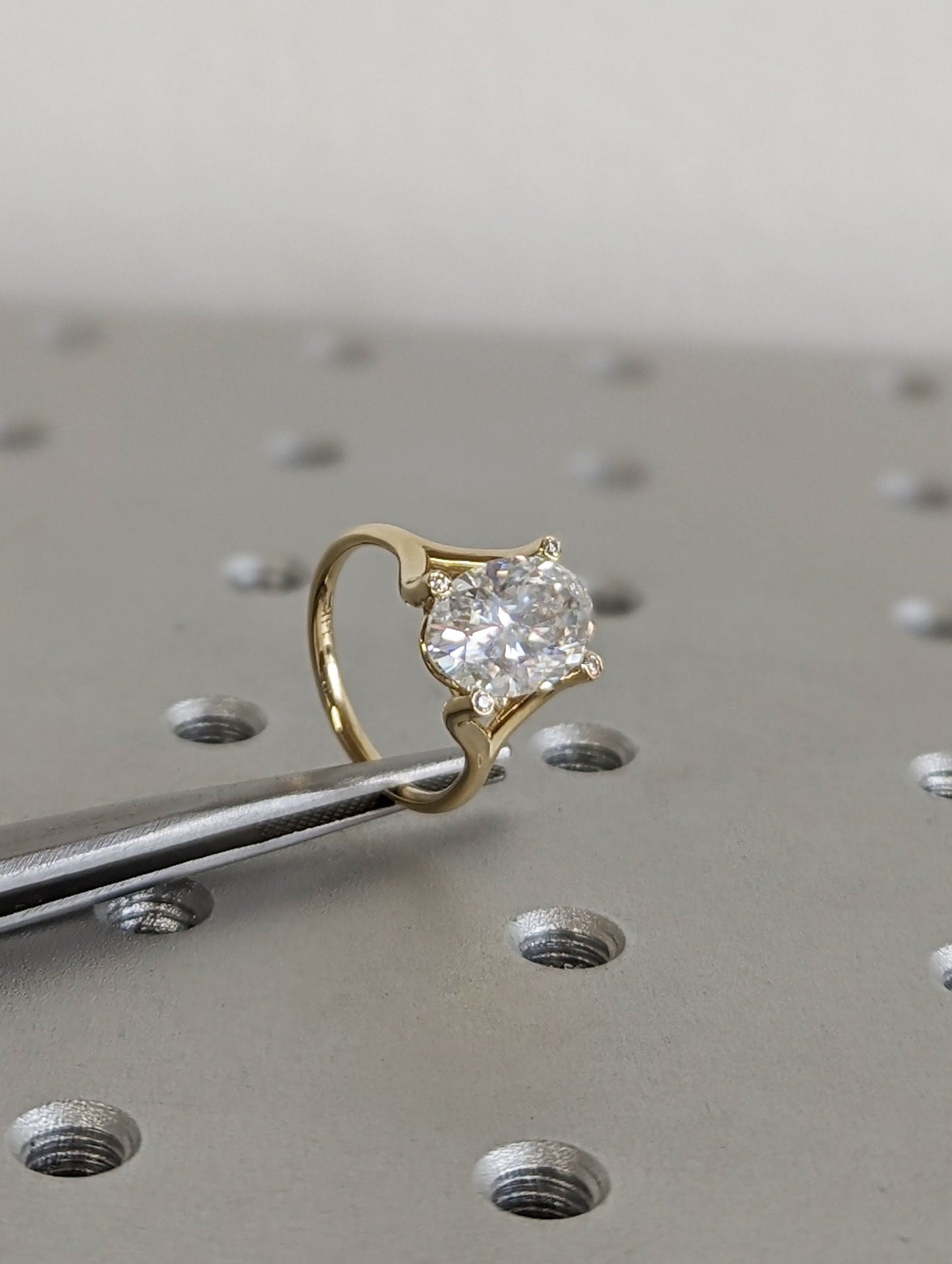 1.2 CT Round Solitaire Moissanite Engagement Ring
