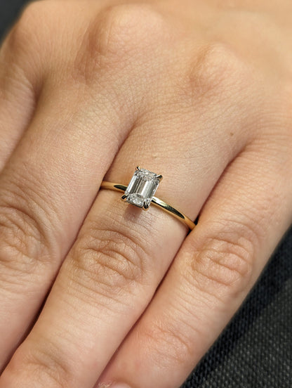 1.2 CT Round Solitaire Moissanite Engagement Ring