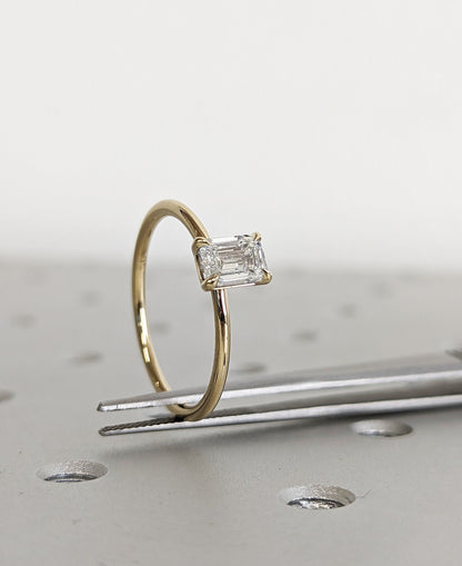 1.2 CT Round Solitaire Moissanite Engagement Ring