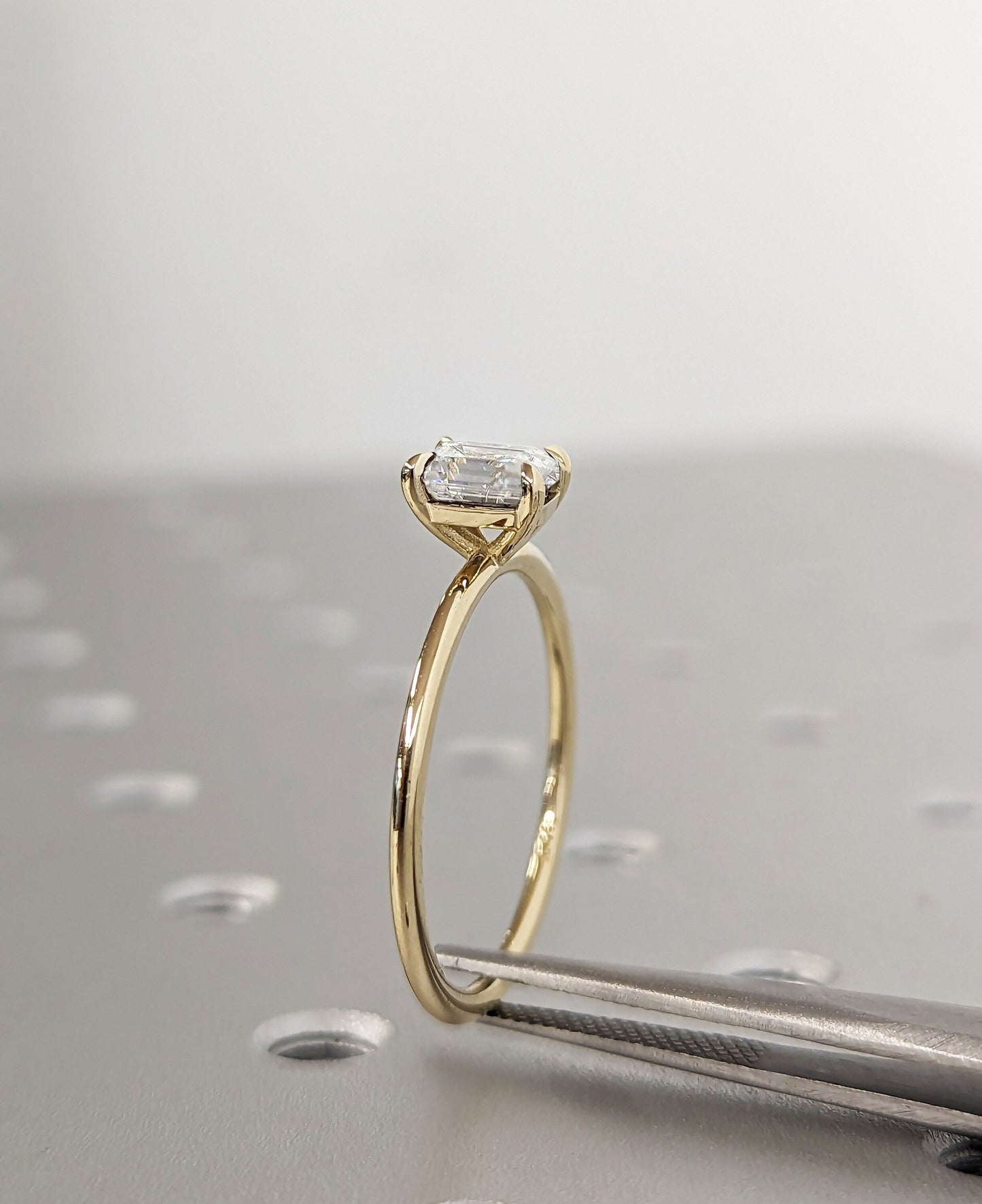 1.2 CT Round Solitaire Moissanite Engagement Ring