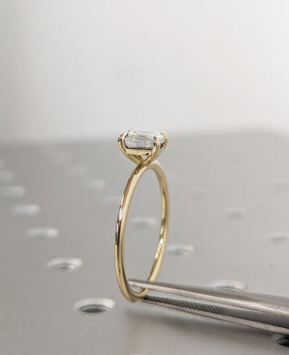 1.2 CT Round Solitaire Moissanite Engagement Ring