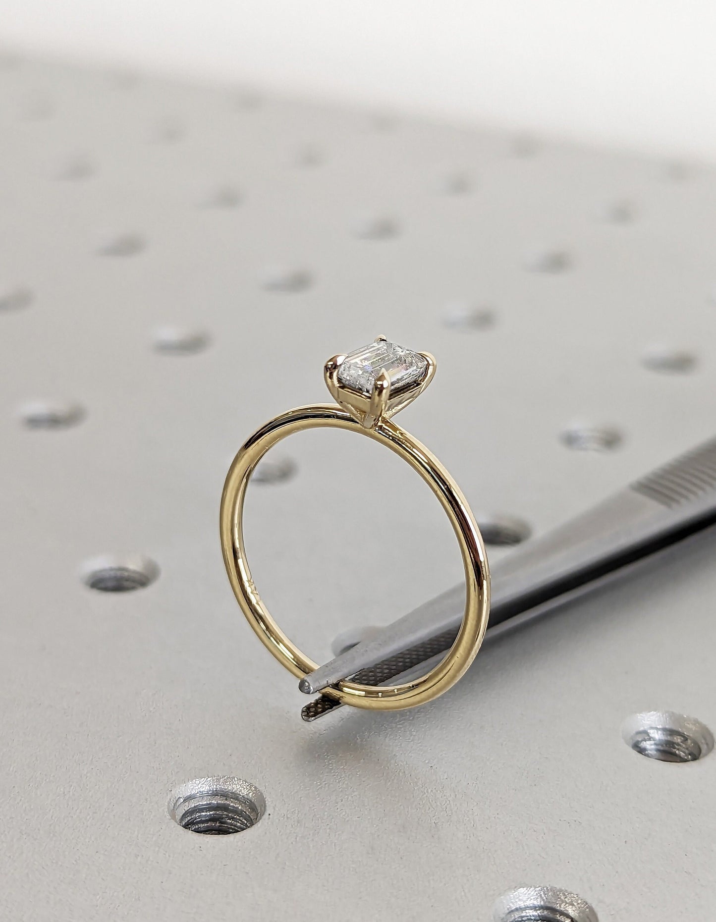 1.2 CT Round Solitaire Moissanite Engagement Ring