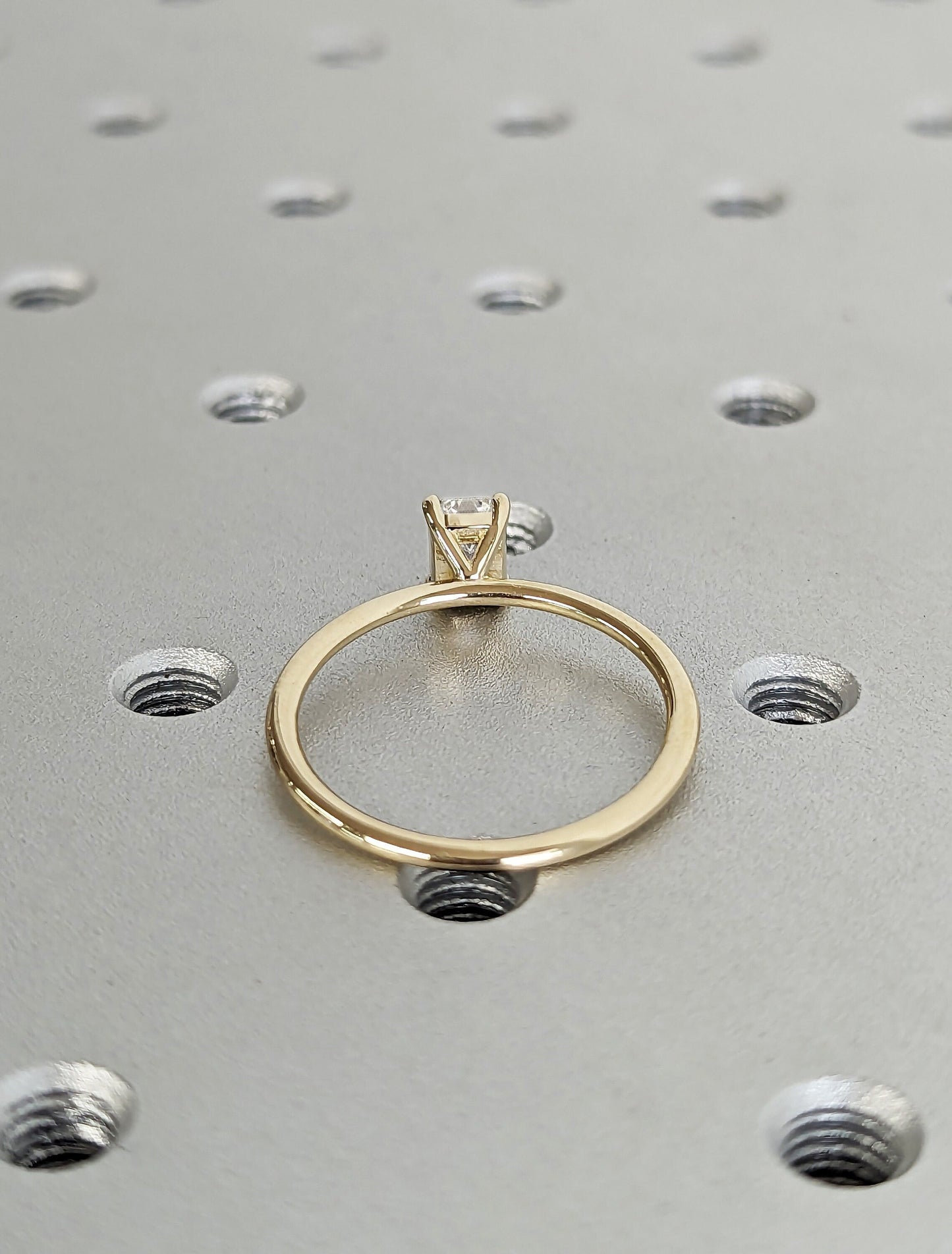 1.2 CT Round Solitaire Moissanite Engagement Ring