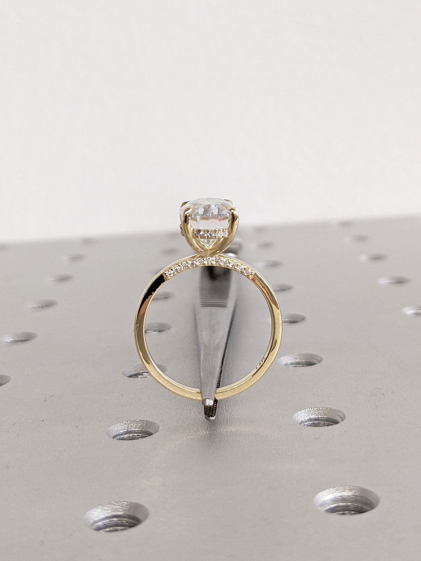 1.2 CT Round Solitaire Moissanite Engagement Ring