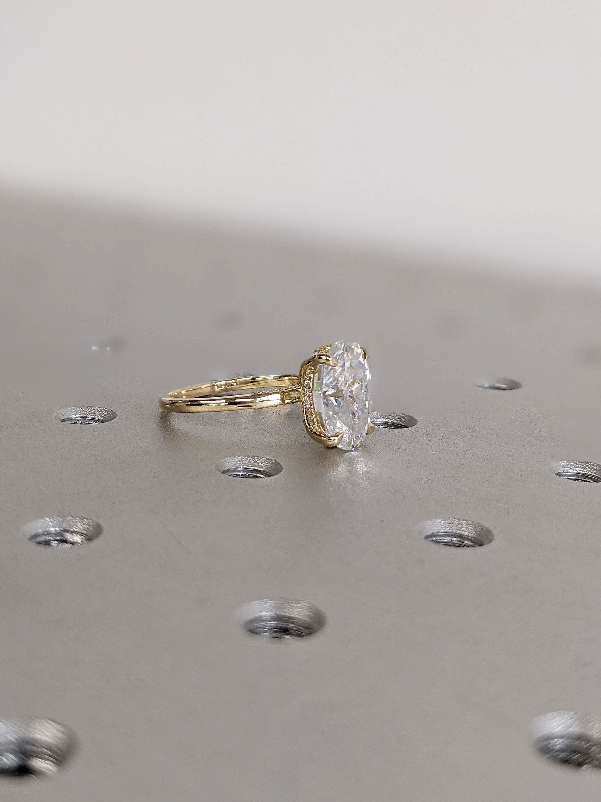1.2 CT Round Solitaire Moissanite Engagement Ring