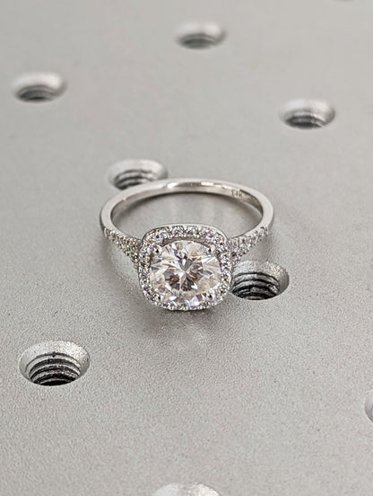 1.2 CT Round Solitaire Moissanite Engagement Ring