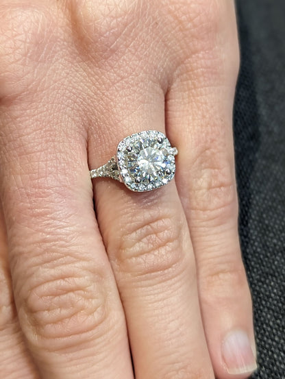 1.2 CT Round Solitaire Moissanite Engagement Ring